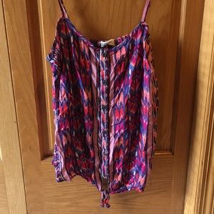 Cropped spaghetti-strapped tank top